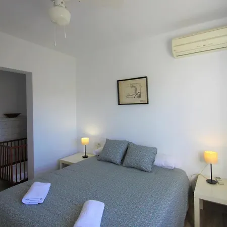 Casaturis En Urb. La Font Sant Joan D'alacant Ch102